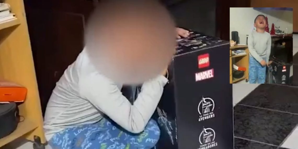 Niño compra un jueguete Lego de más de 9,000 pesos mexicanos