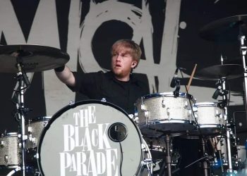 Muere Bob Bryar, exbaterista de My Chemical Romance a los 44 años.