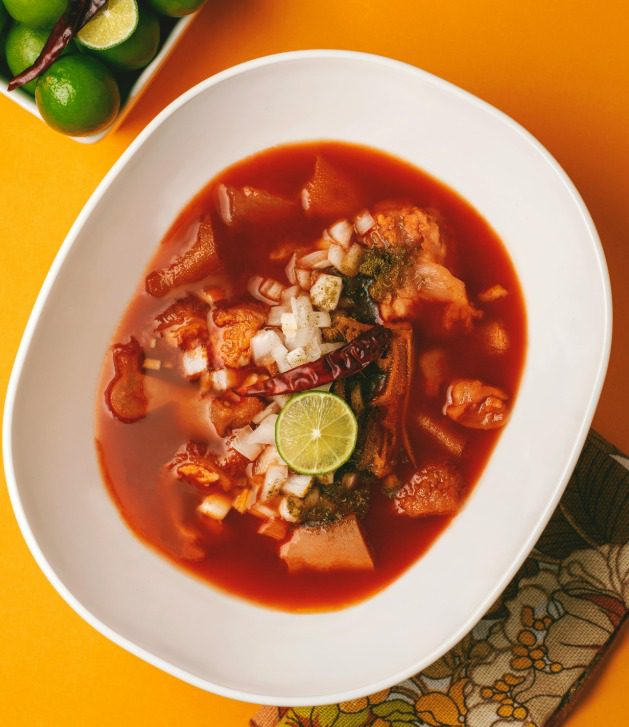 El menudo es uno de los platillos más consumidos para curar la resaca 