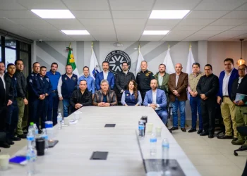 Adrián de la Garza y municipales Monterrey Linares