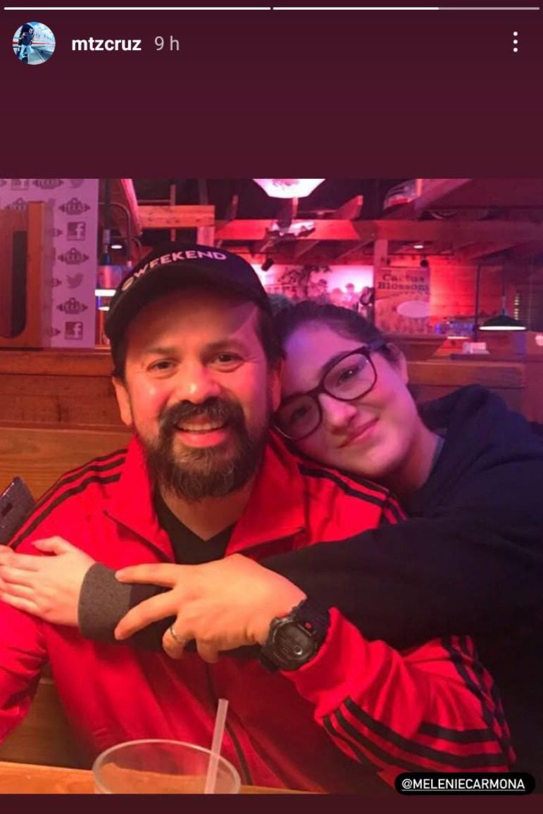 Cruz Martínez compartió fotografía con Melenie Carmona.
