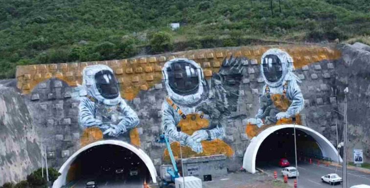 Mural Guardianes ubicado en San Pedro, Nuevo León