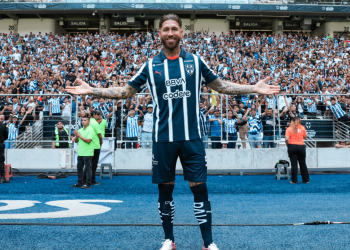 Así fue la presentación de Sergio Ramos en Rayados ante la afición.