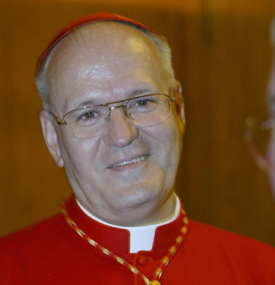 El cardenal Peter Erdö es otro de los candidatos a ser el nuevo papa.