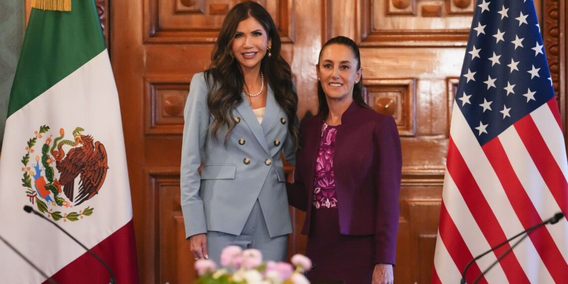 Sheinbaum se reúne con Kristi Noem, secretaría de seguridad de EU