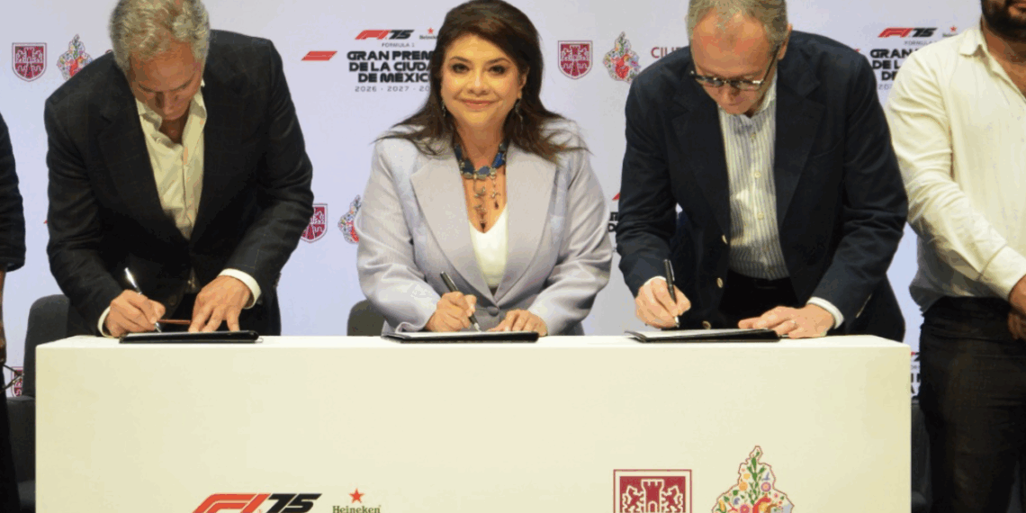 Clara Brugada firma convenio con Fórmula 1 para tres ediciones más del GP de México.