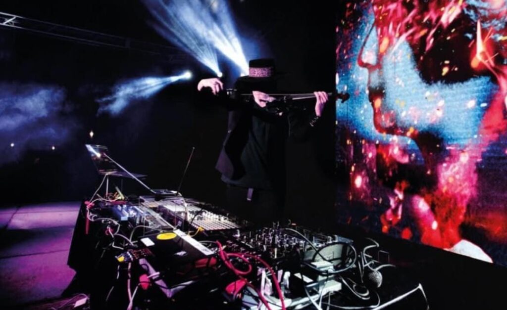 disfruta de la musicalización en vivo de Nosferatu 1922 por Jairo Guerrero.