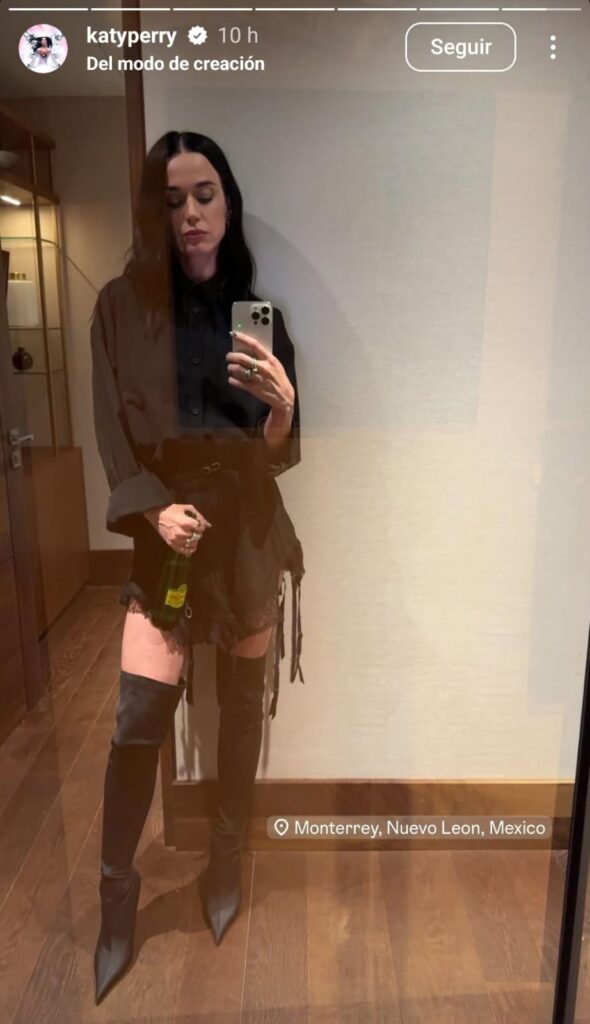 Katy Perry presume Topo Chico en redes sociales.