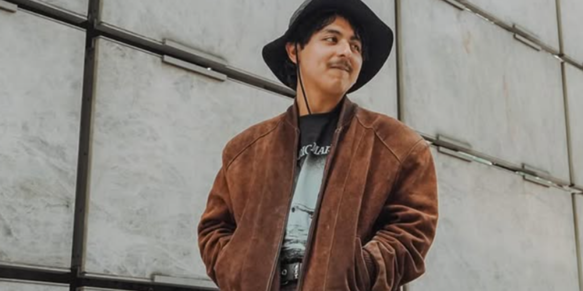 Macario Martínez despide a su mánager por relación con Axe Ceremonial.