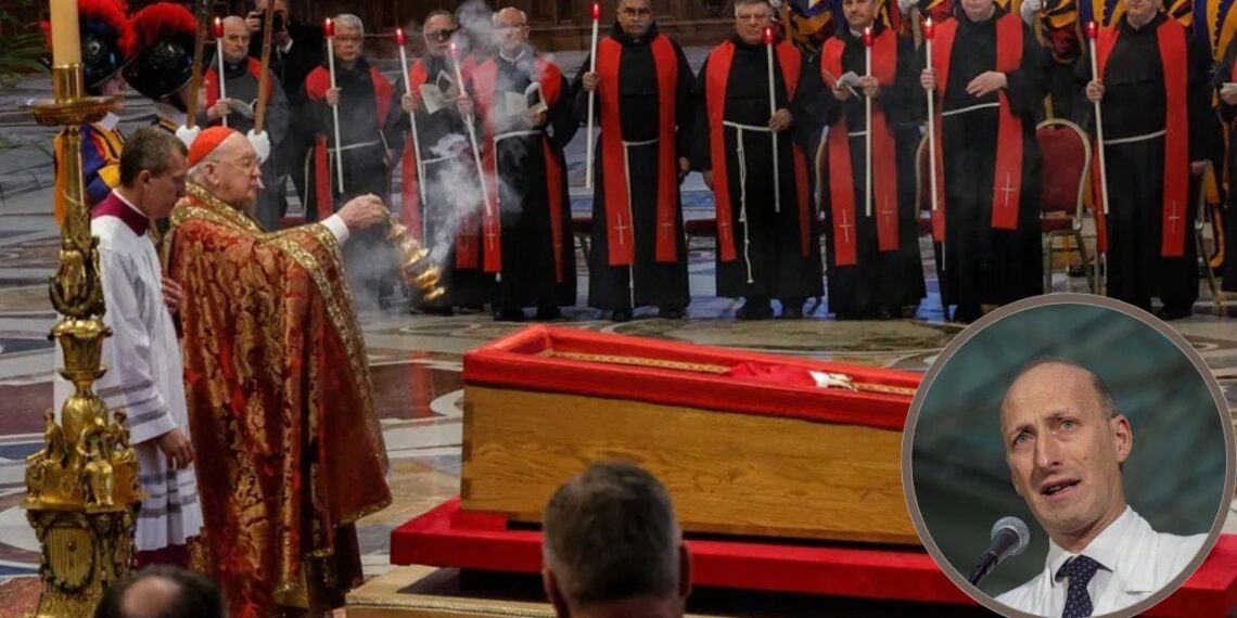 Médico cuenta últimos momentos de papa Francisco