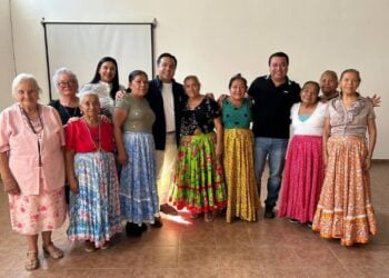 Supervisa Luis Nava clubes del adulto mayor en la Sierra Gorda de Querétaro