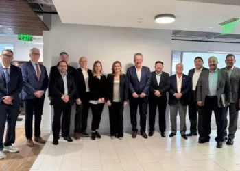 Maru Campos impulsa acuerdos comerciales y educativos entre Chihuahua y Texas 