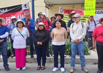 CNTE acusa a Sheinbaum de estar con banqueros y le exigen retomar el dialogo
