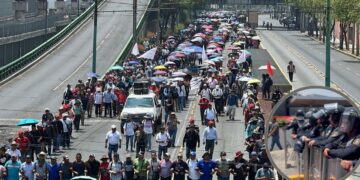 CNTE bloque accesos al AICM