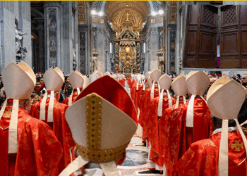 Cónclave ha dado inicio