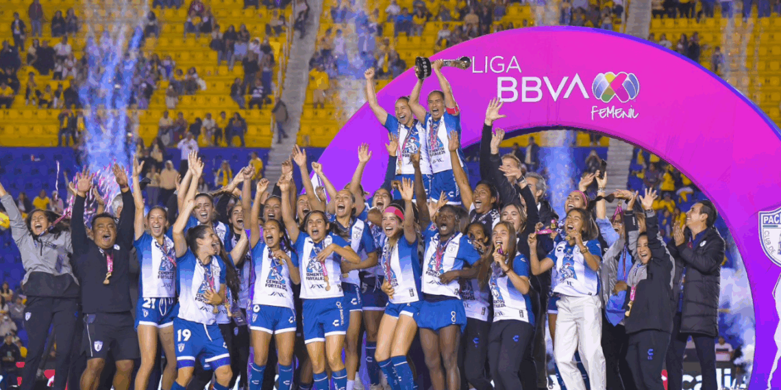 Pachuca Femenil son campeonas de la Liga MX tras vencer al América Femenil.