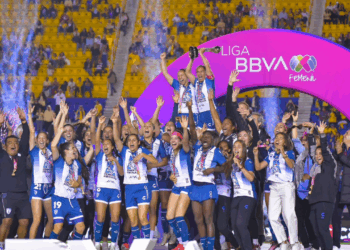 Pachuca Femenil son campeonas de la Liga MX tras vencer al América Femenil.
