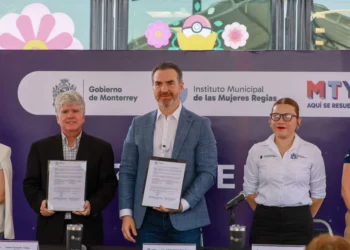 Municipio de Monterrey acuerda con 7-Eleven; tiendas serán puntos seguros para mujeres