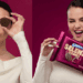 Conoce el sabor de las nuevas galletas Oreo en colaboración con Selena Gomez.