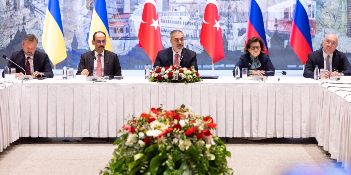 Reunión por la paz entre Rusia y Ucrania en Turquía