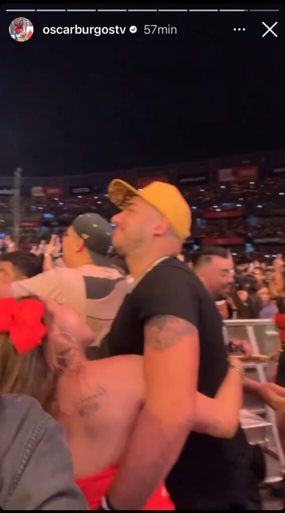 Alex Montiel captado con Fabiola Martínez en 2023.