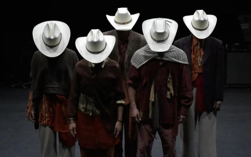 presentación de danza “Ocre: La línea ha muerto”.