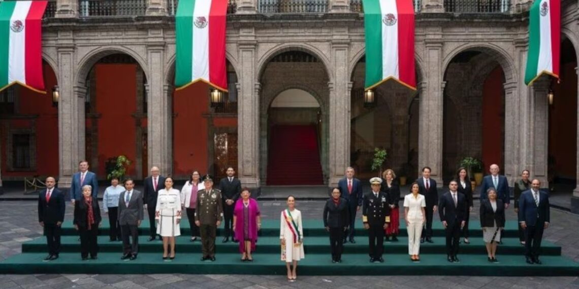 ¿Quiénes viajan con Claudia Sheinbaum al G7?