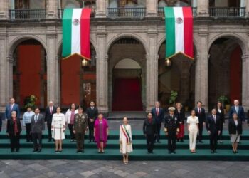 ¿Quiénes viajan con Claudia Sheinbaum al G7?