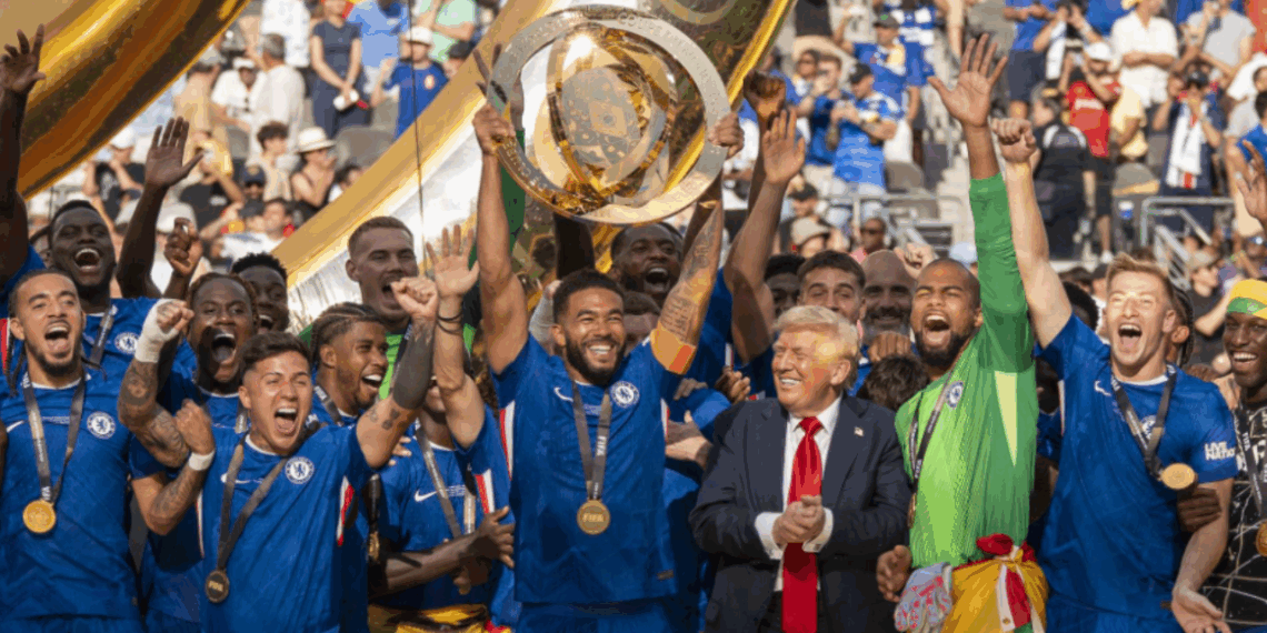 Donald Trump se quedó el trofeo original del Mundial de Clubes.