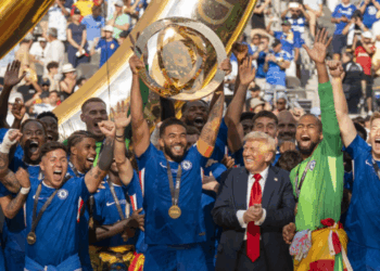 Donald Trump se quedó el trofeo original del Mundial de Clubes.