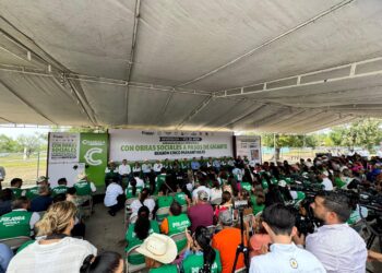 Manolo Jiménez arranca obras sociales en Cinco Manantiales, Coahuila