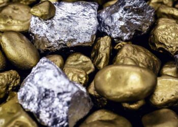 Camión con concentrado de oro y plata es robado por grupo armado cerca de Guadalajara