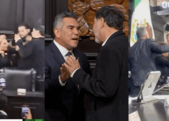 Se agarran a golpes en el Senado de la República Alejandro “Alito” Moreno y Gerardo Fernández Noroña
