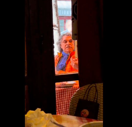 supuesto Juan Gabriel en París