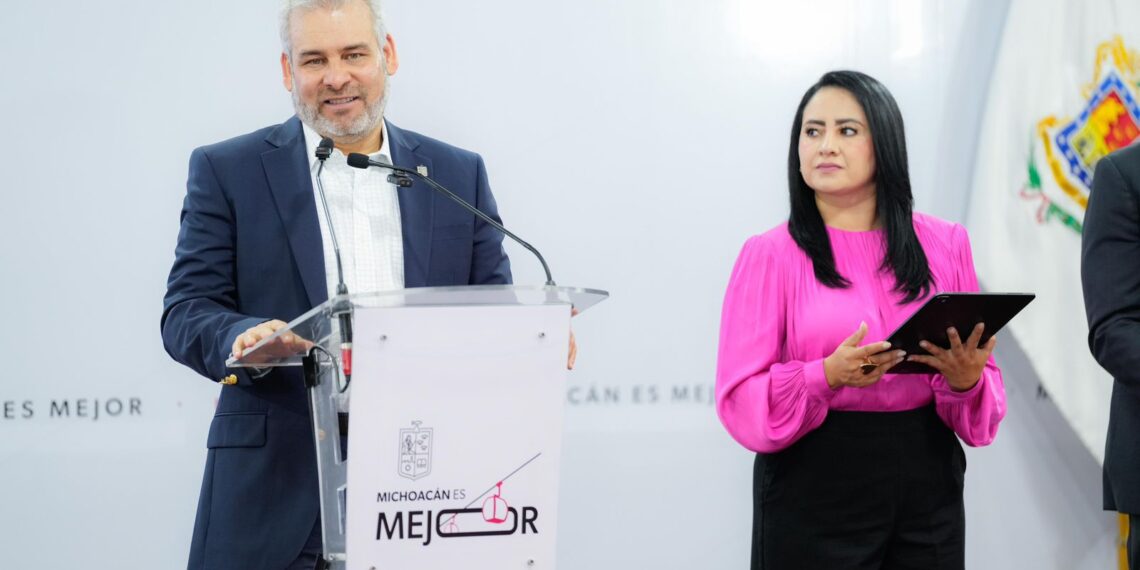 El gobernador Alfredo Ramírez y Gladyz Butanda