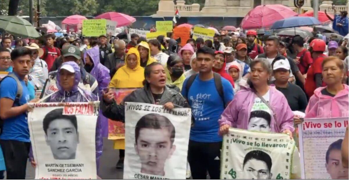 EN VIVO: Marcha por los 11 años de la desaparición de los 43 ...