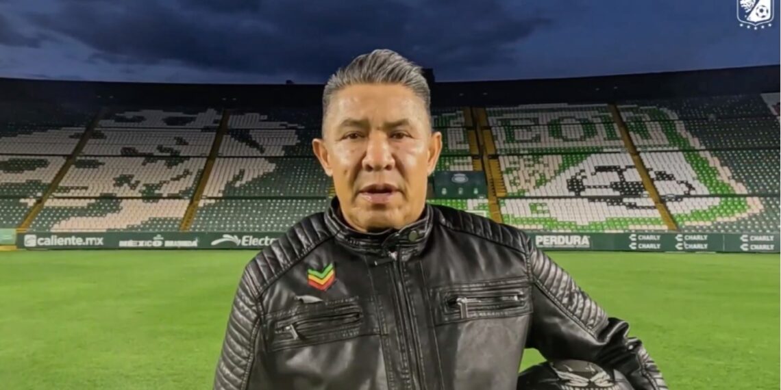 Ignacio Ambriz, DT de León.