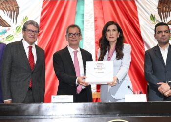 Hacienda entrega paquete económico 2026