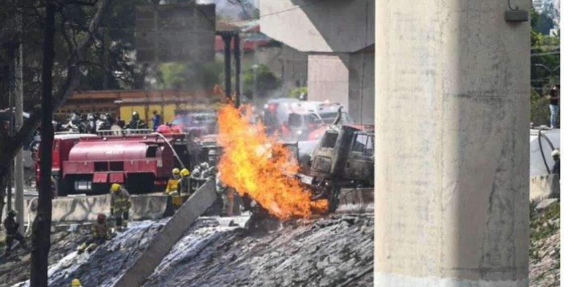 Explosión de pipa de gas en Iztapalapa