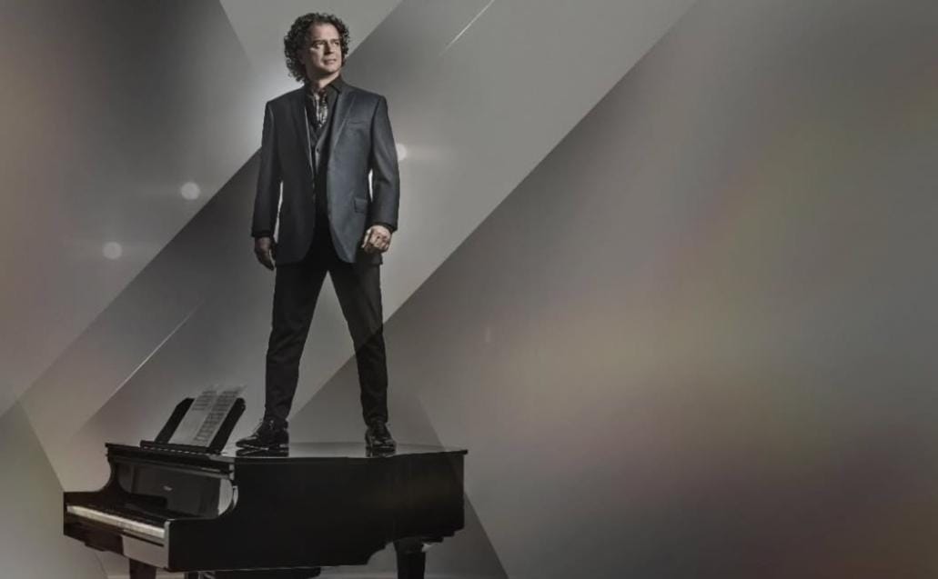 Cacho Gaytán presenta Sirenas