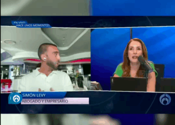 Azucena Uresti y Simón Levy