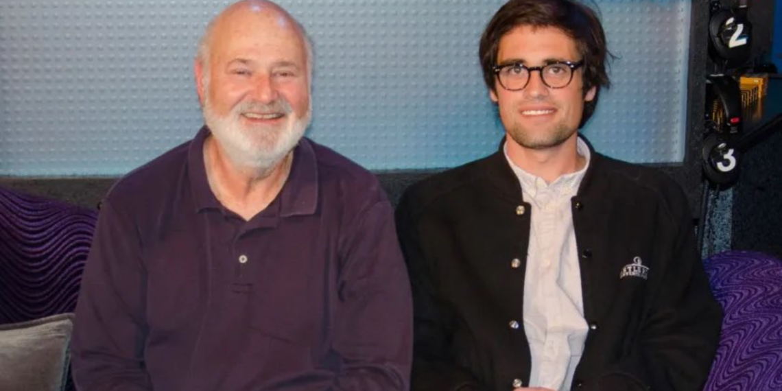 Hijo de Rob Reiner es detenido tras hallarse muertos al cineasta y a su esposa
