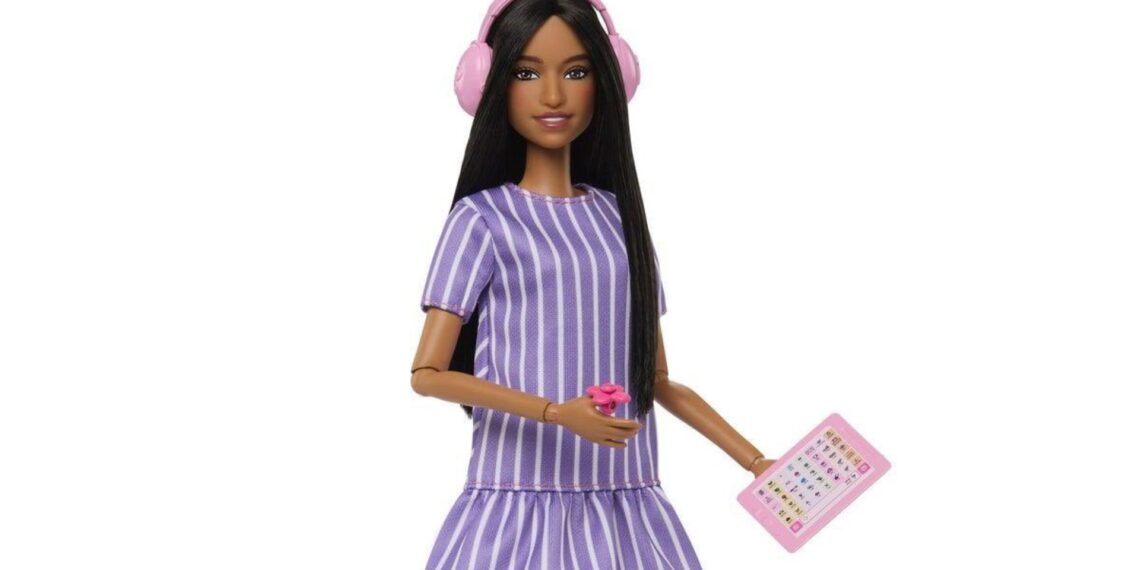 Mattel lanza su primera muñeca Barbie con autismo