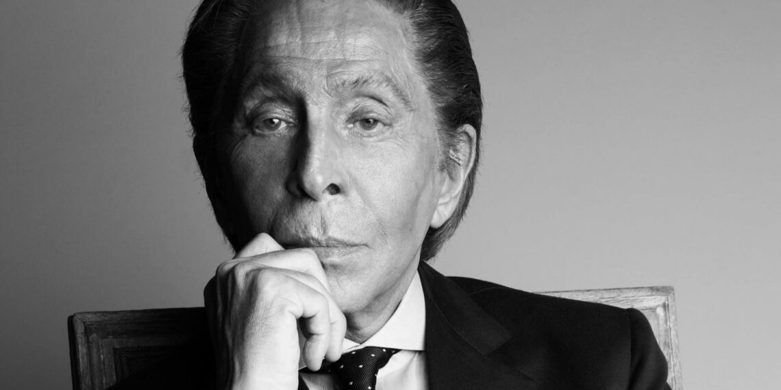 Fallece Valentino Garavani, fundador de la icónica casa de moda "Valentino" a los 93 años