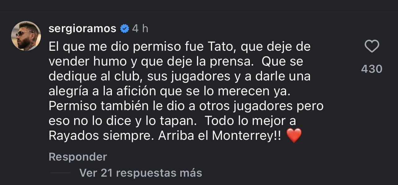 Durante su estancia en Rayados, Ramos se ausentó unos días de las actividades del club para formar parte de la gala de los Latin Grammy 2025