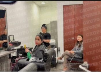 Salón de belleza en el Senado