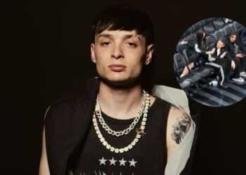 Peso Pluma rechaza selfie y es abucheado durante juego de la NBA, conductoras lo critican