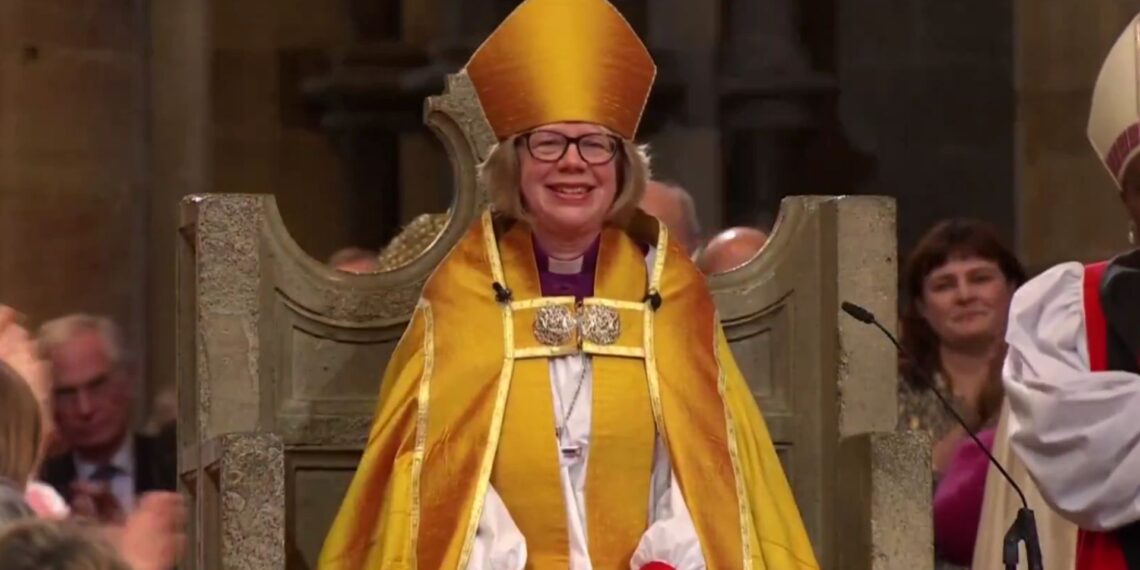 Arzobispa Sarah Mullally hace historia como la primera mujer en liderar la iglesia de Inglaterra