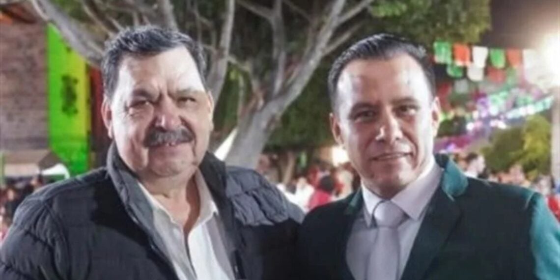 presidente municipal de Taxco de Alarcón, Juan Andrés Vega Carranza, y a su padre, Juan Vega Arredondo.