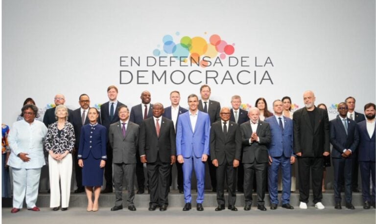 Claudia Sheinbaum en la IV Cumbre en Defensa de la Democracia